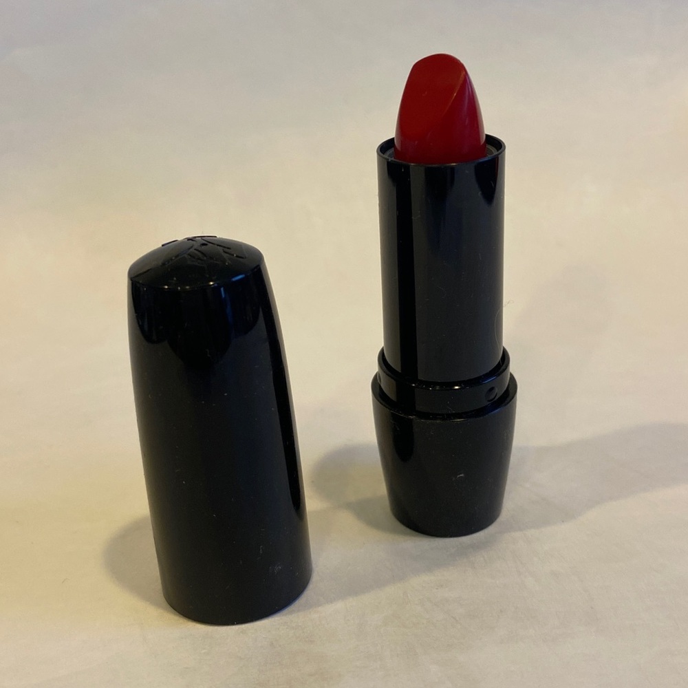 LANCOME 181 Red Stiletto (Cream) Color Design Lipstick NWOB $25